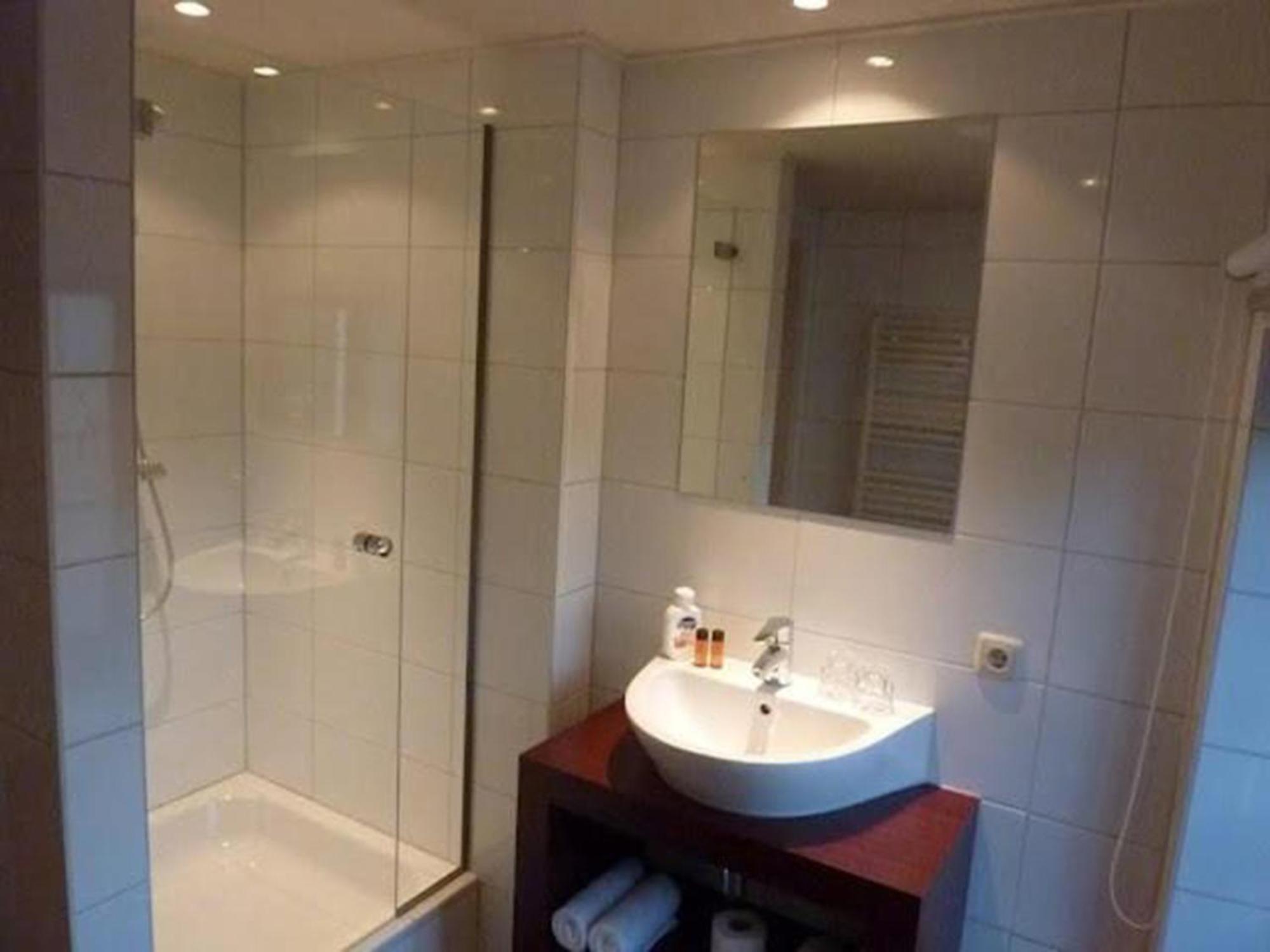 Herberg St. Brigida Hotel Noorbeek Bagian luar foto